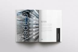 Kommunikation und Design / Broschüre PONGS Stoffe / Print / Typografie
